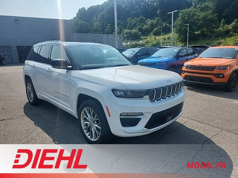 Bright White Clearcoat 2025 Jeep Grand Cherokee SUV / Crossover Four-Wheel Drive 8-Speed Automatic
