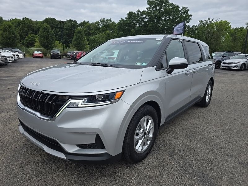 Used 2022 Kia Carnival Van