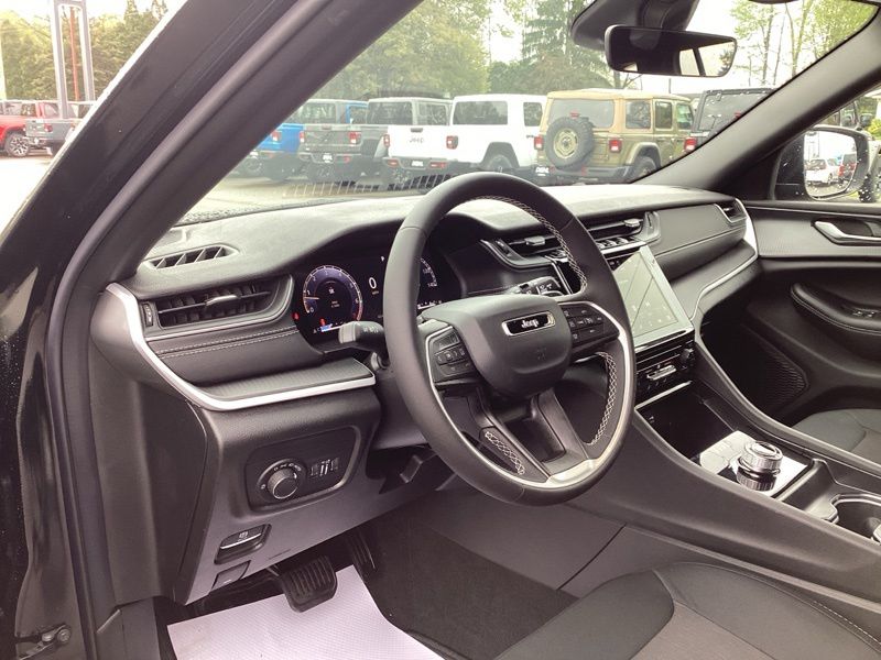 New 2026 Jeep Grand Cherokee SUV