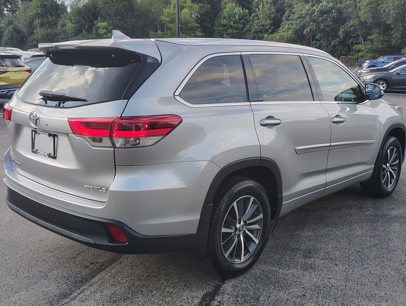 Used 2017 Toyota Highlander SUV