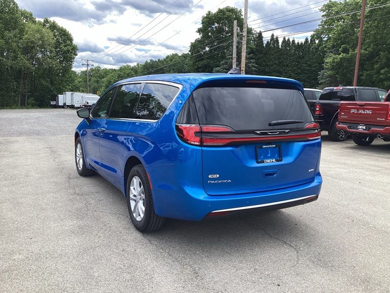 New 2027 Chrysler Pacifica Van