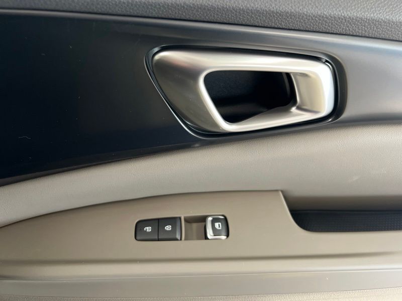New 2026 Kia Carnival MPV Van