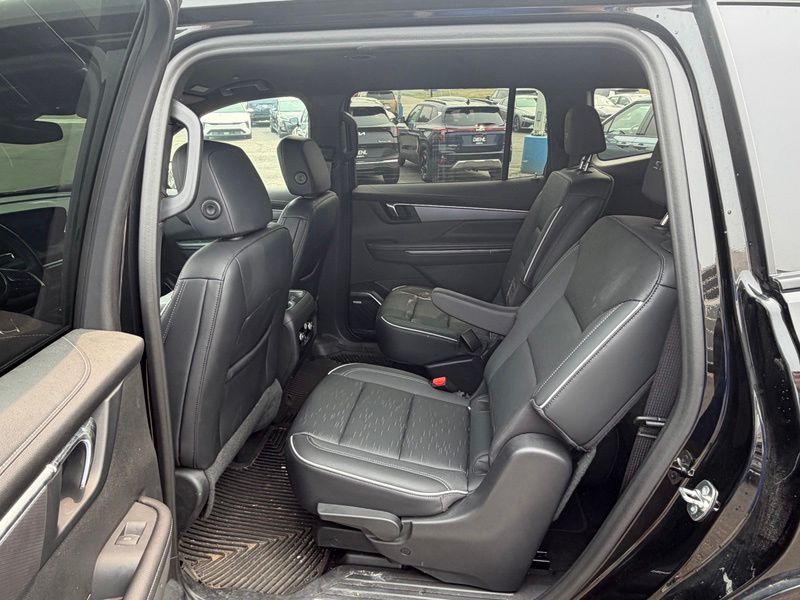 Used 2025 Buick Enclave SUV