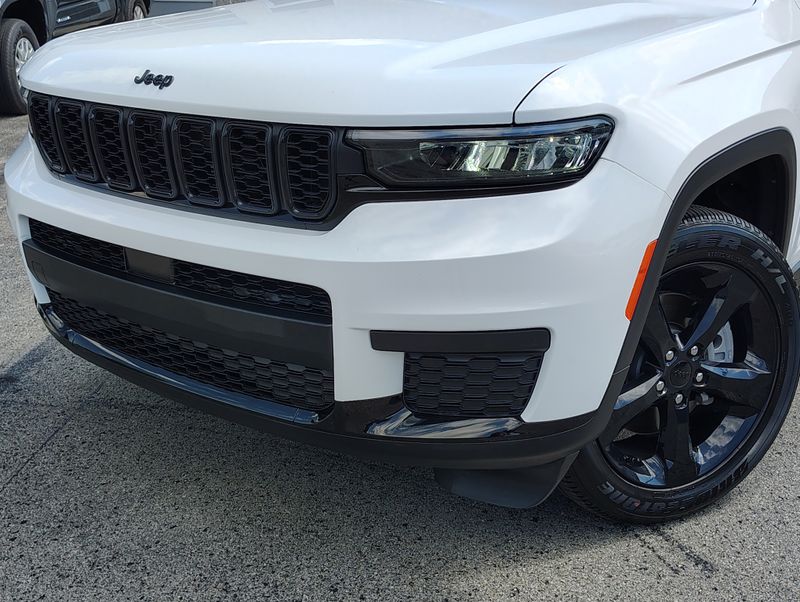 Used 2025 Jeep Grand Cherokee L SUV