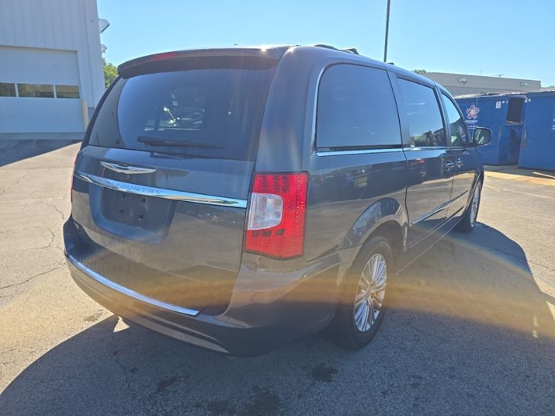 Used 2016 Chrysler Town & Country Van
