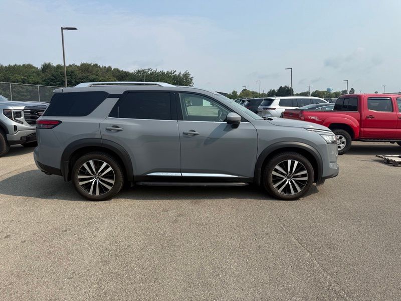Used 2023 Nissan Pathfinder SUV