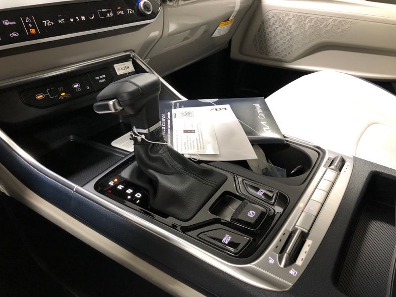 New 2026 Kia Carnival MPV Van