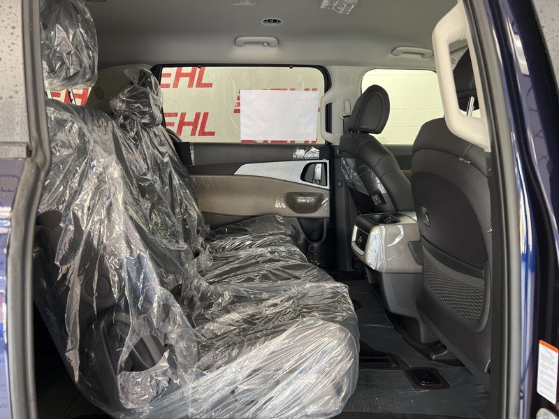 New 2026 Kia Carnival MPV Van