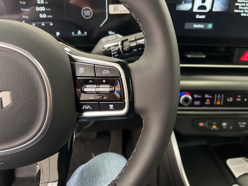 New 2026 Kia Carnival MPV Van