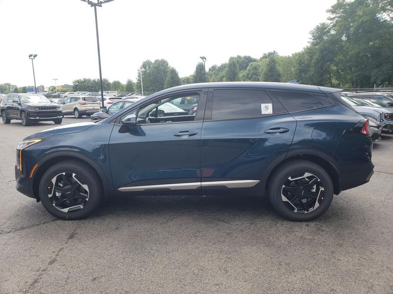 New 2027 Kia Sportage Hybrid SUV