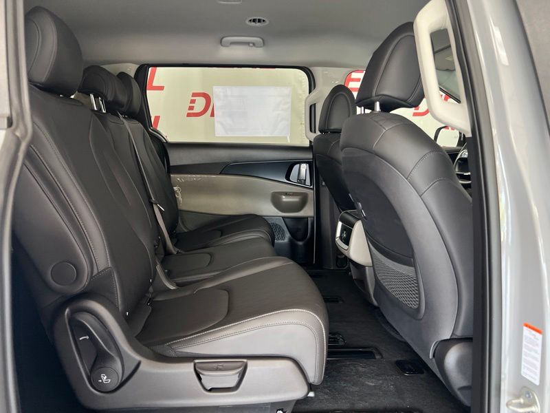New 2027 Kia Carnival MPV Van