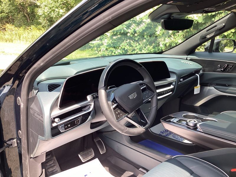 New 2026 Cadillac LYRIQ SUV
