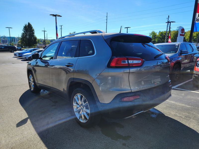 Used 2016 Jeep Cherokee SUV