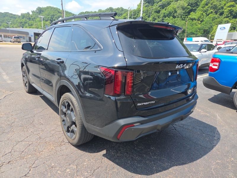 Used 2024 Kia Sorento SUV