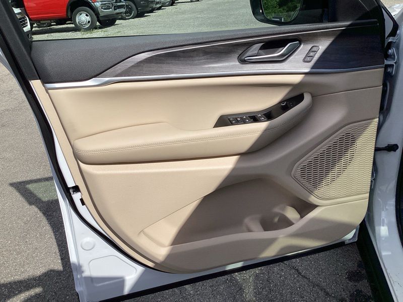 New 2026 Jeep Grand Cherokee SUV
