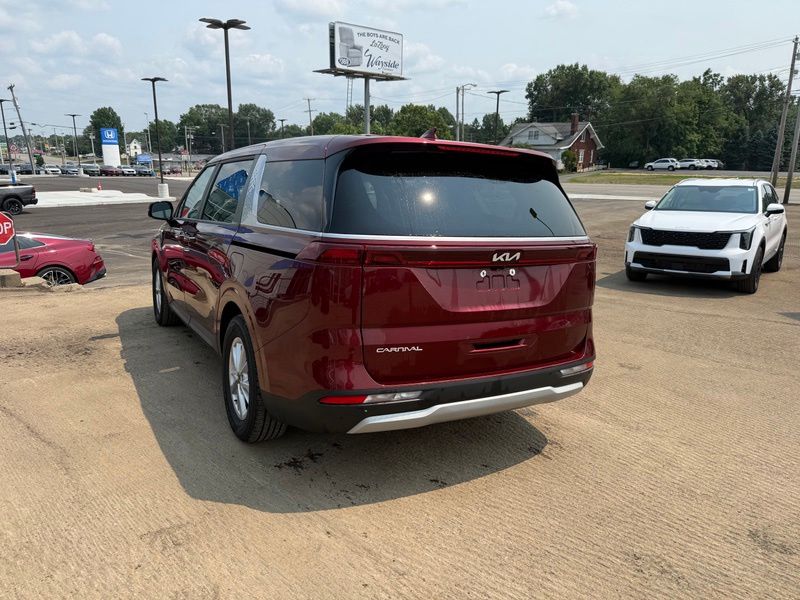 Used 2023 Kia Carnival Van