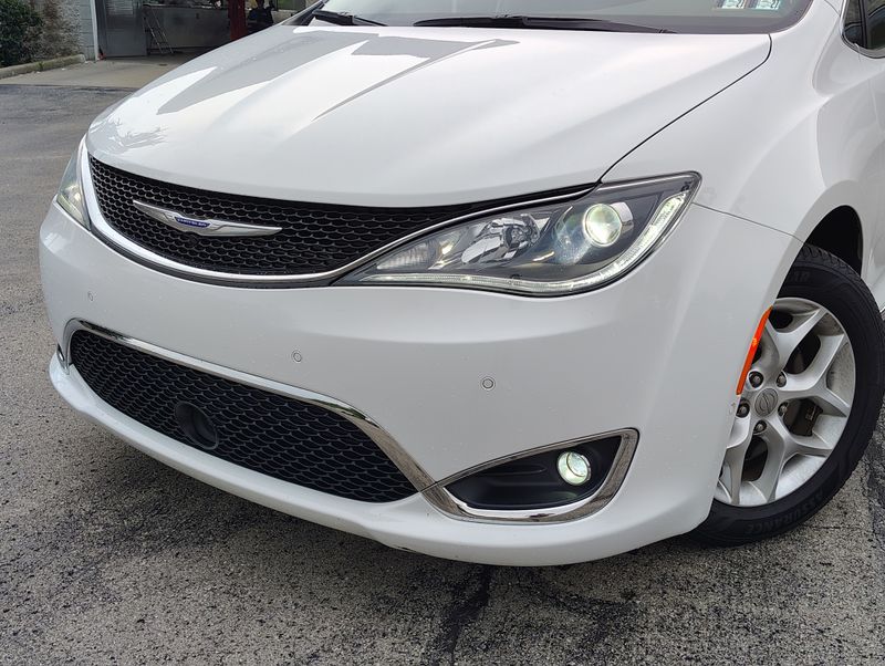 Used 2020 Chrysler Pacifica Van