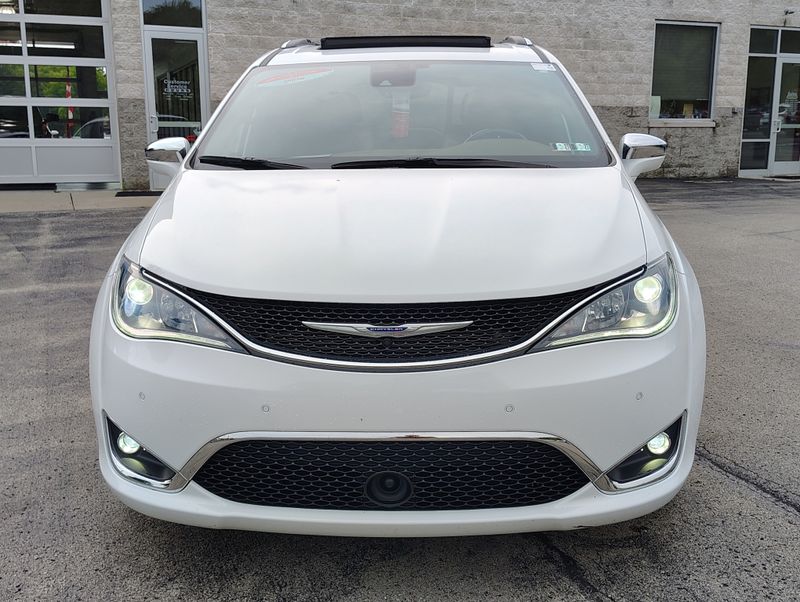 Used 2020 Chrysler Pacifica Van