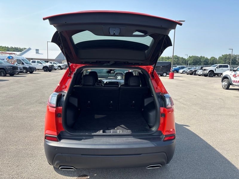Used 2021 Jeep Cherokee SUV