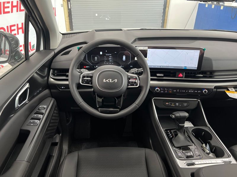 New 2026 Kia Carnival MPV Van