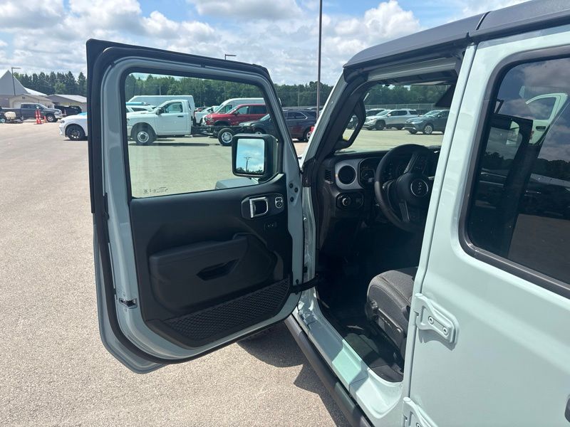New 2026 Jeep Wrangler SUV