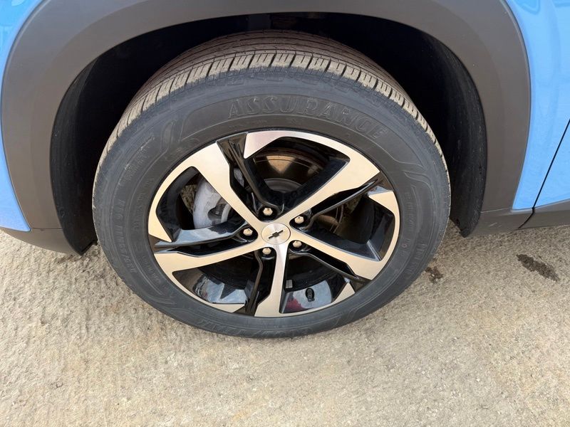 Used 2024 Chevrolet Trax SUV
