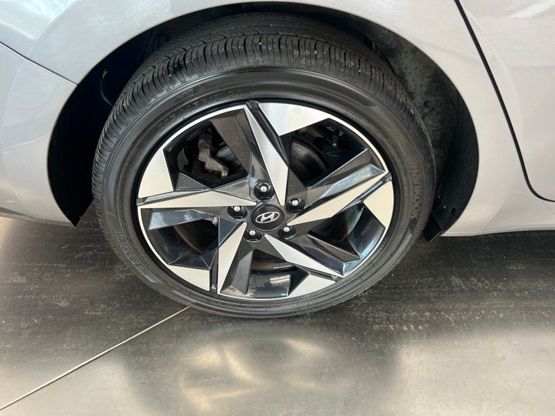 Used 2023 Hyundai Elantra Hybrid Sedan