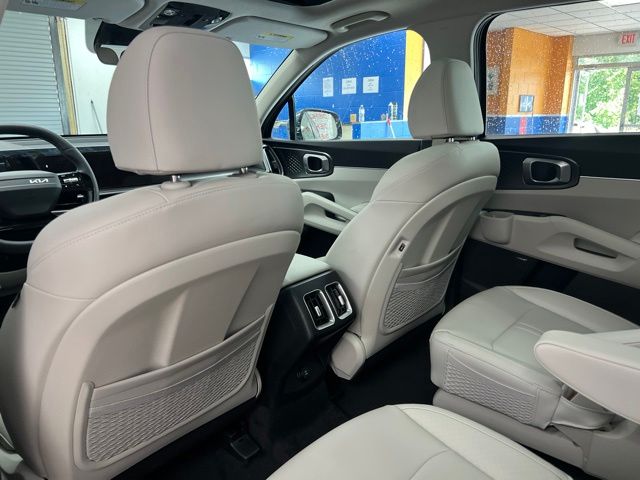 New 2026 Kia Sorento Hybrid SUV