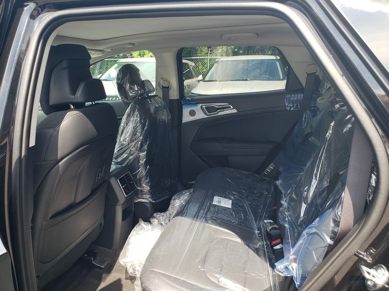 New 2027 Kia Sportage Hybrid SUV