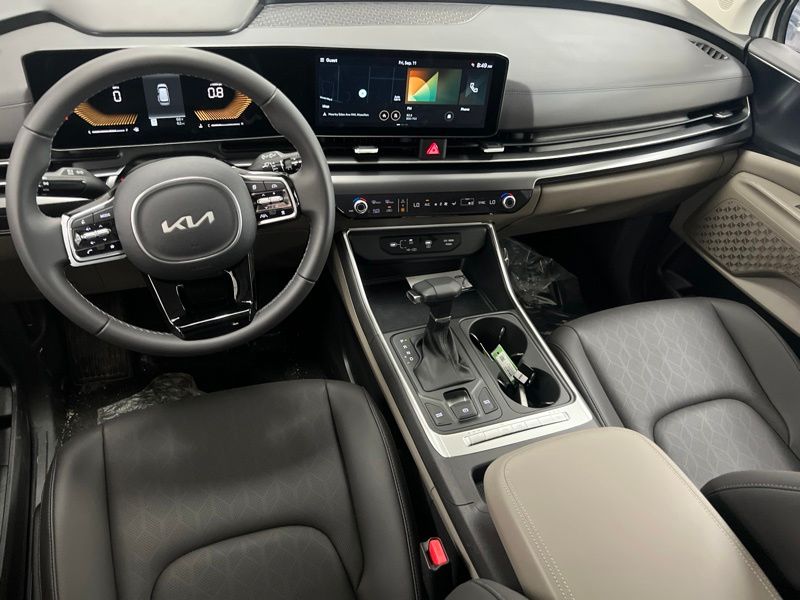 New 2026 Kia Carnival MPV Van