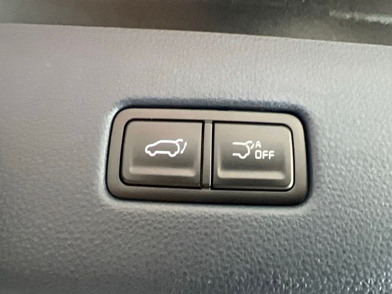New 2026 Kia Carnival MPV Van