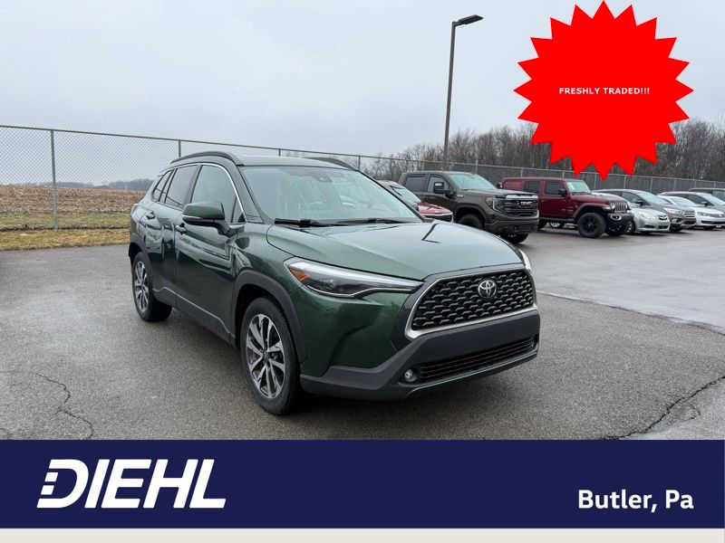 2022 Toyota Corolla Cross XLE AWD