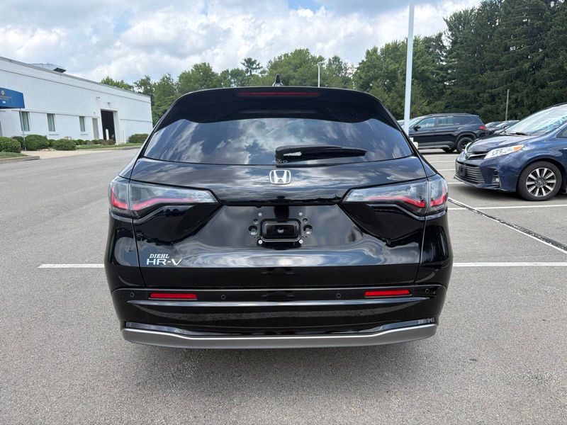 Used 2025 Honda HR-V SUV