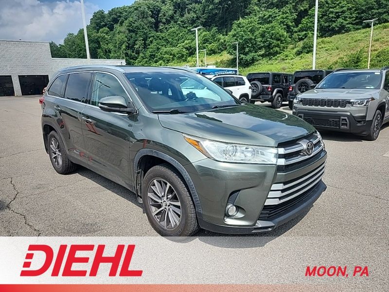 Jade Metallic 2019 Toyota Highlander SUV / Crossover All-Wheel Drive 8-Speed Automatic