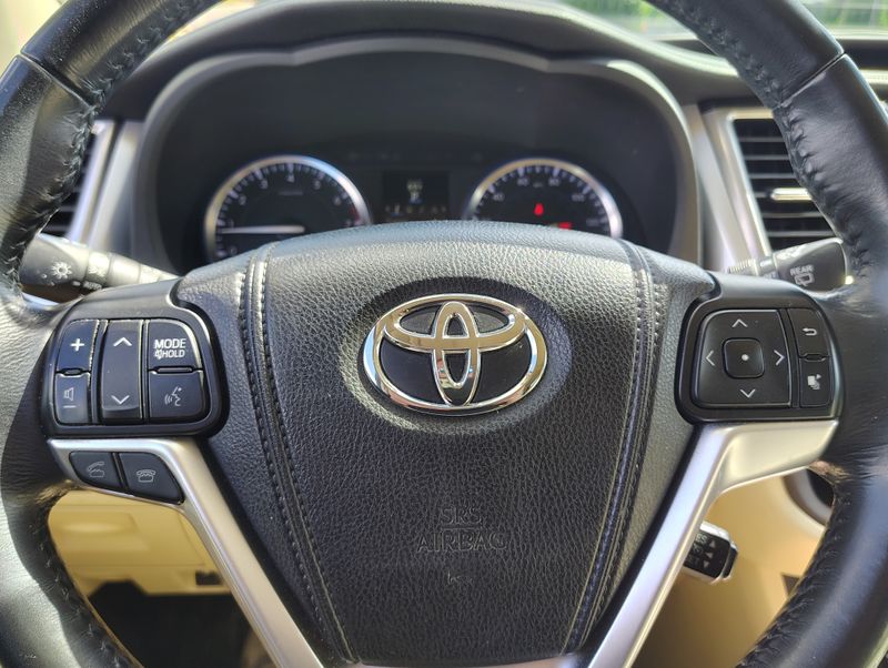 Used 2015 Toyota Highlander SUV