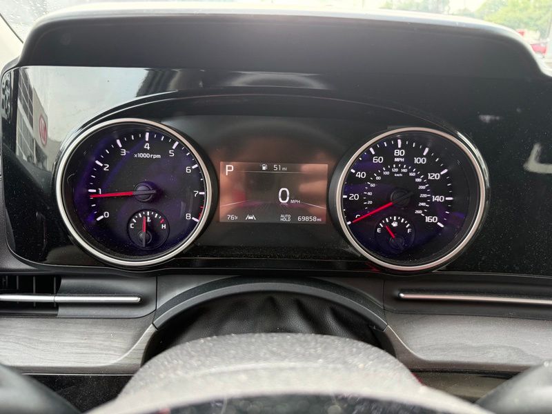 Used 2023 Kia Carnival Van