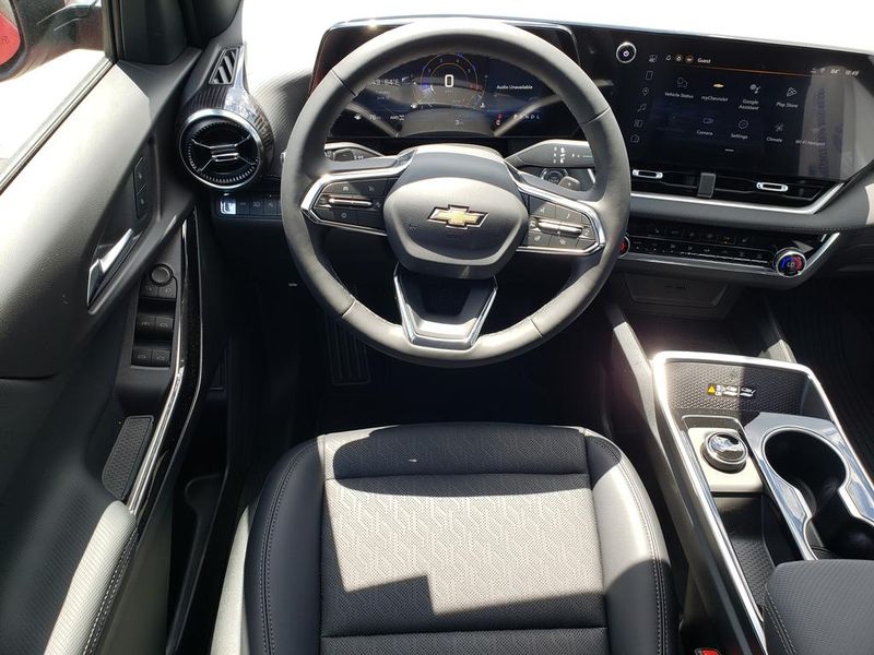 New 2026 Chevrolet Equinox LT in Hermitage PA | 3GNAXPEGXTL529825