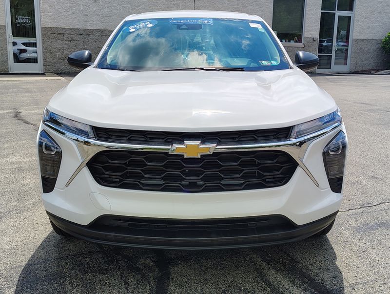 Used 2024 Chevrolet Trax SUV