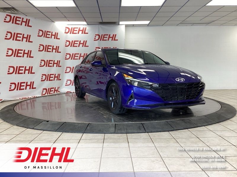 2022 Hyundai Elantra 2.0 SEL IVT's photo