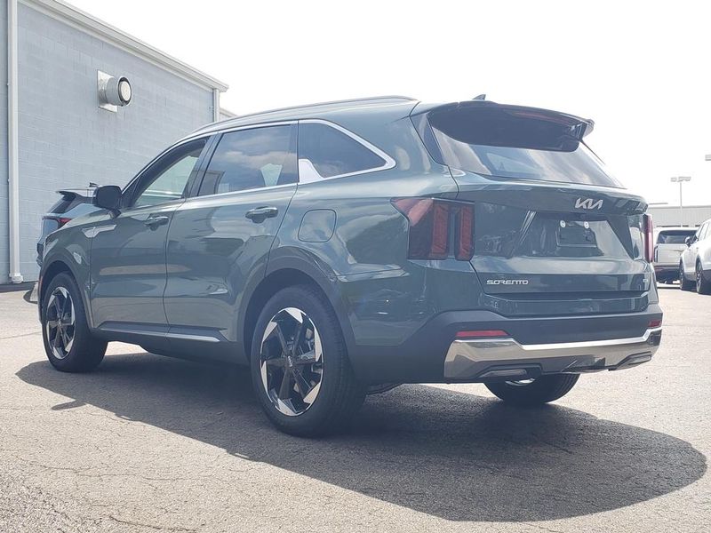 New 2026 Kia Sorento Hybrid SUV