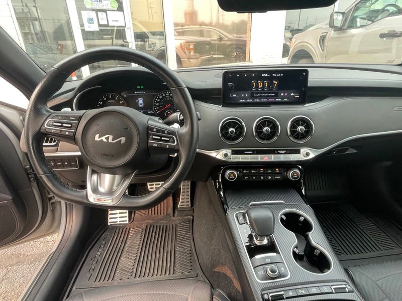 Used 2022 Kia Stinger Sedan