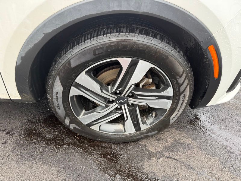 Used 2023 Kia Sorento Hybrid SUV