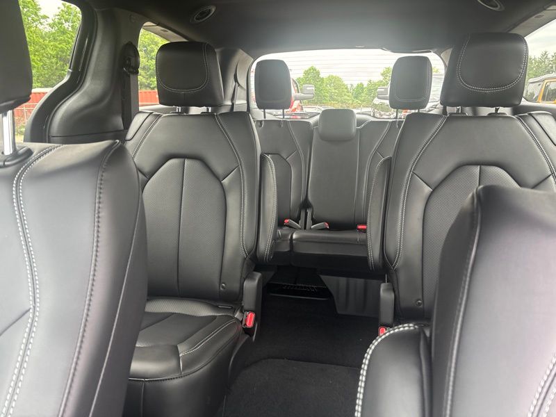 New 2027 Chrysler Pacifica Van