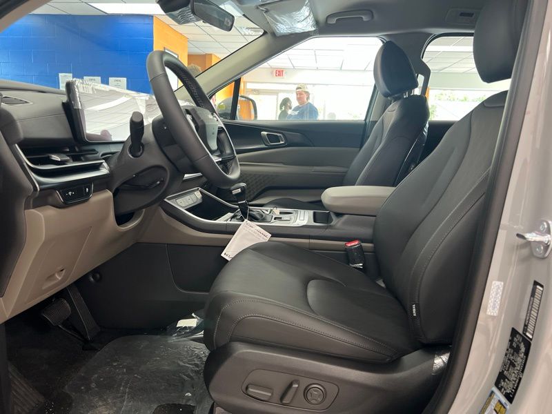 New 2027 Kia Carnival MPV Van