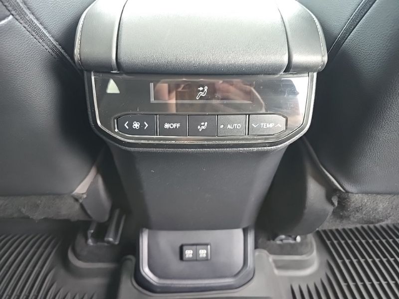 Used 2020 Toyota Highlander SUV