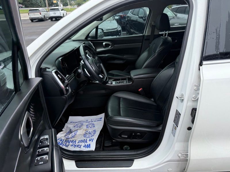 Used 2023 Kia Sorento Hybrid SUV