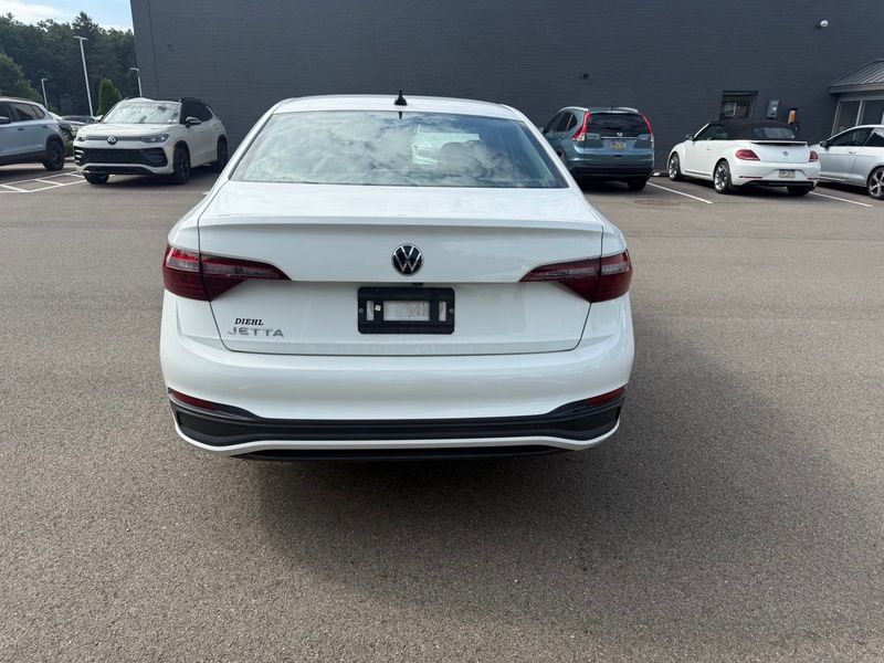 Used 2024 Volkswagen Jetta Sedan