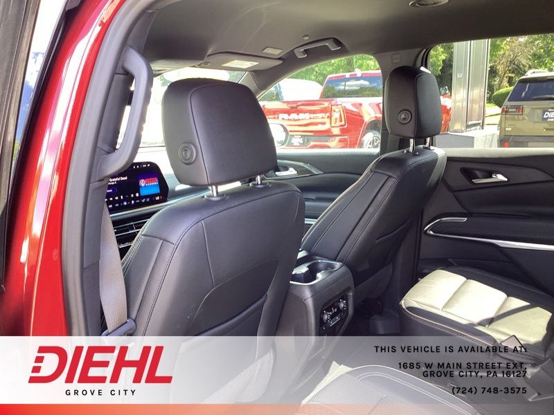 Used 2024 Chevrolet Traverse SUV