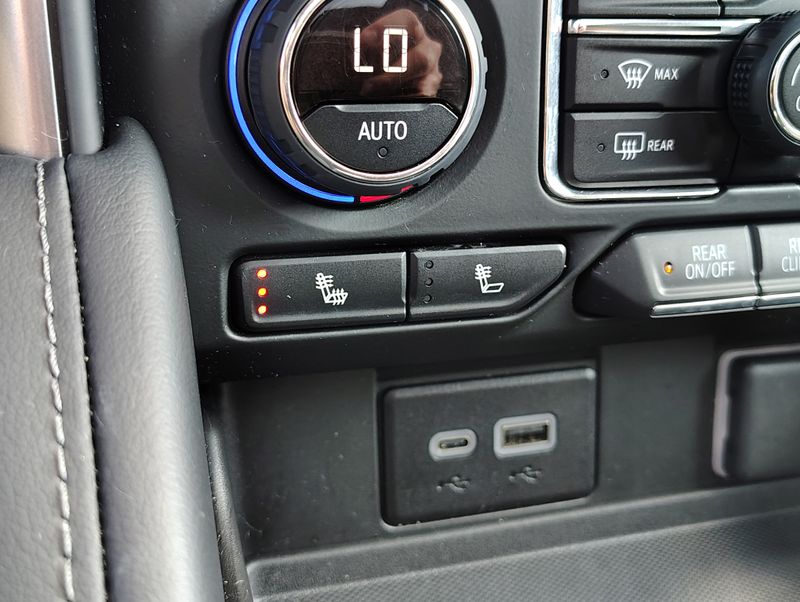 Used 2024 Chevrolet Suburban SUV