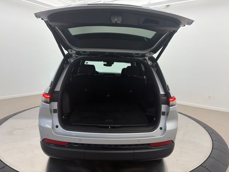 Used 2024 Jeep Grand Cherokee SUV